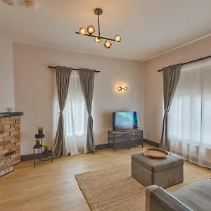  Apartment Avenue